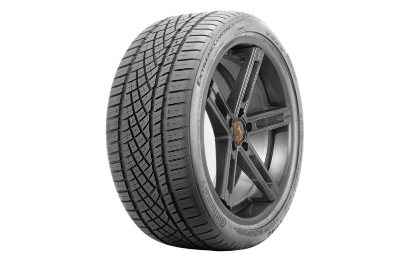 Continental Extreme Contact DWS06 All-Season Radial Tire - 235/45ZR18 98Y